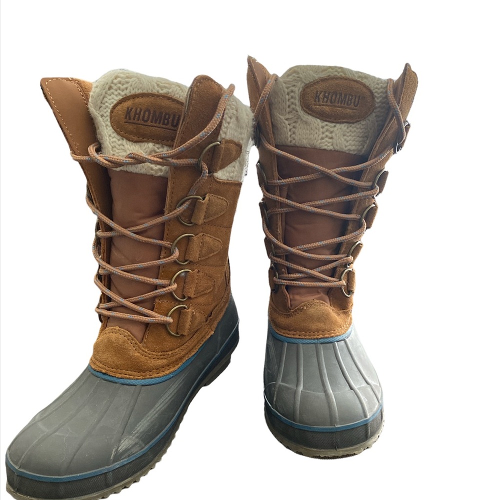Size 6 Khombu rain boots